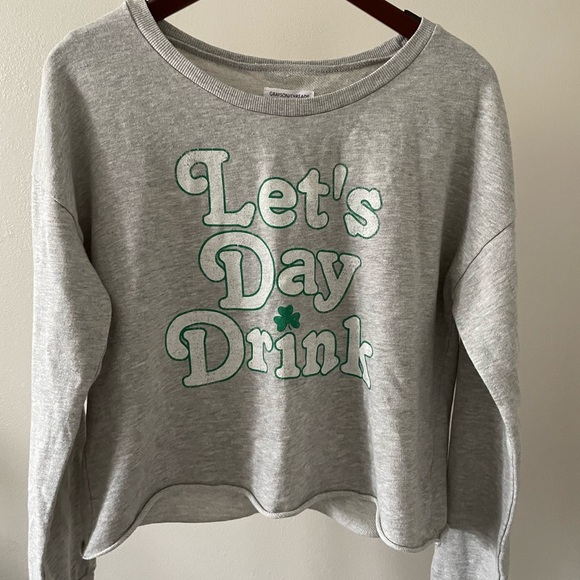 Grayson Threads Gray Sweatshirt with Green Print - Picture 1 of 5